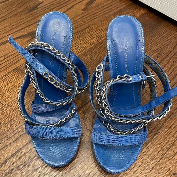 Bcbgeneration Blue Heels. Size 7.5 - Picture 8 of 10